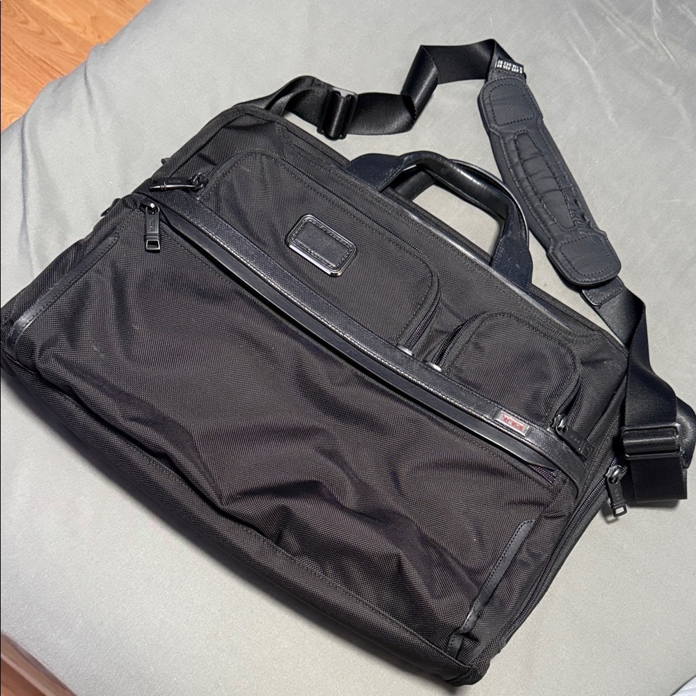 TUMI Alpha Compact Large Screen Laptop Brief